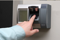 指紋認証入退室管理システム